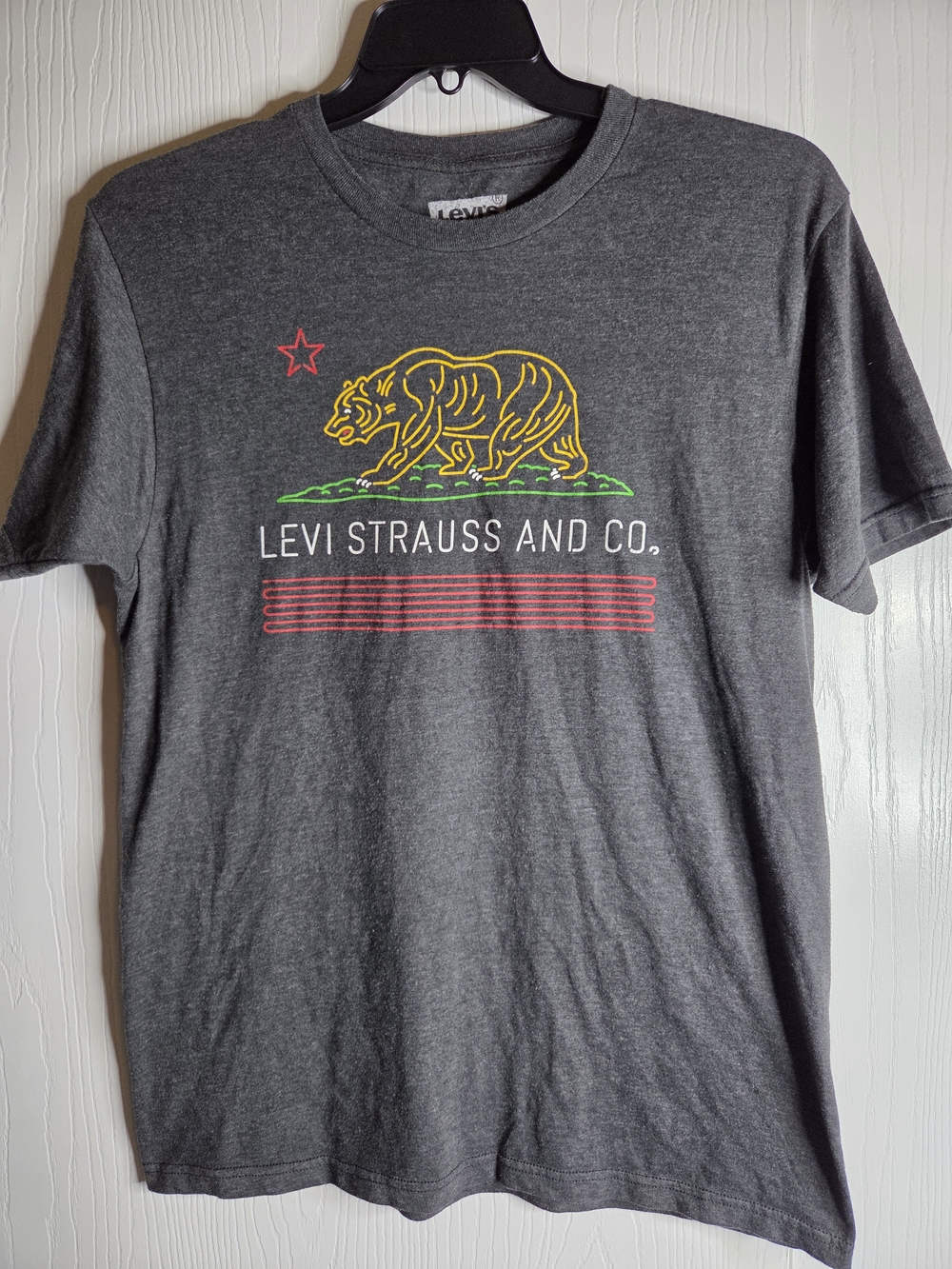 Levi’s Charcoal Gray California Republic Bear Graphic Tee M Americana